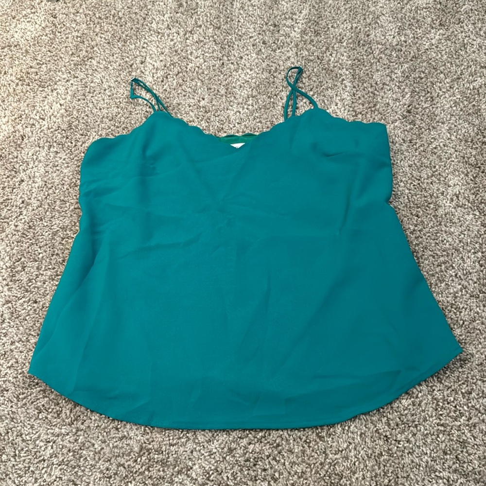 J. Crew scallop tank size 4. EUC